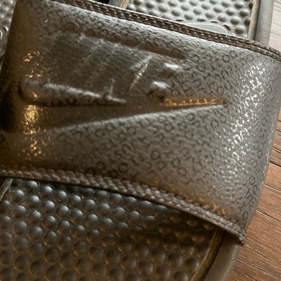 Nike | Slides - Picture 10 of 10